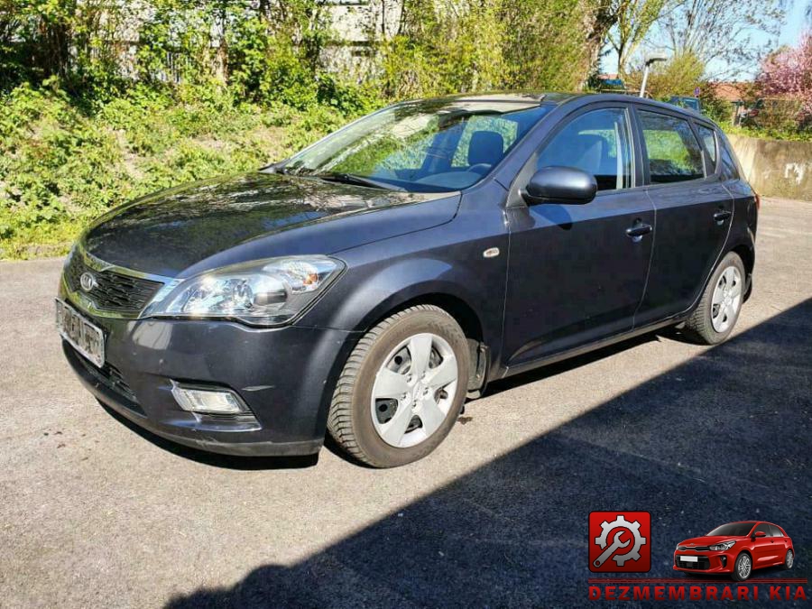 Fuzeta kia ceed 2012